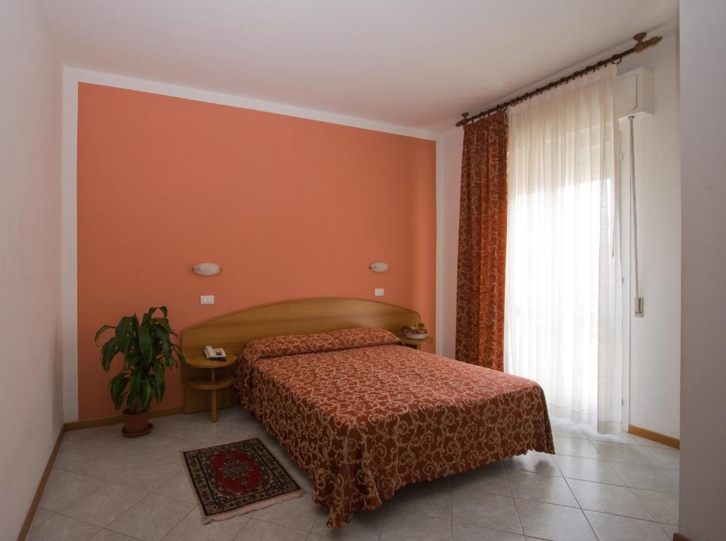 Hotel Bahama Rimini Room photo