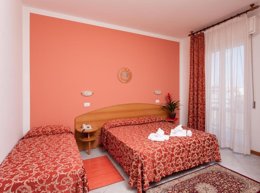 Hotel Bahama Rimini Room photo